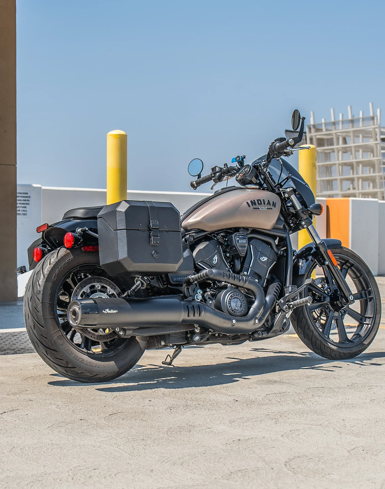 20L - Outlaw Quick-Mount Small 2025+ Indian Scout Sixty Bobber Leather Wrapped Hard Saddlebags - Image 3