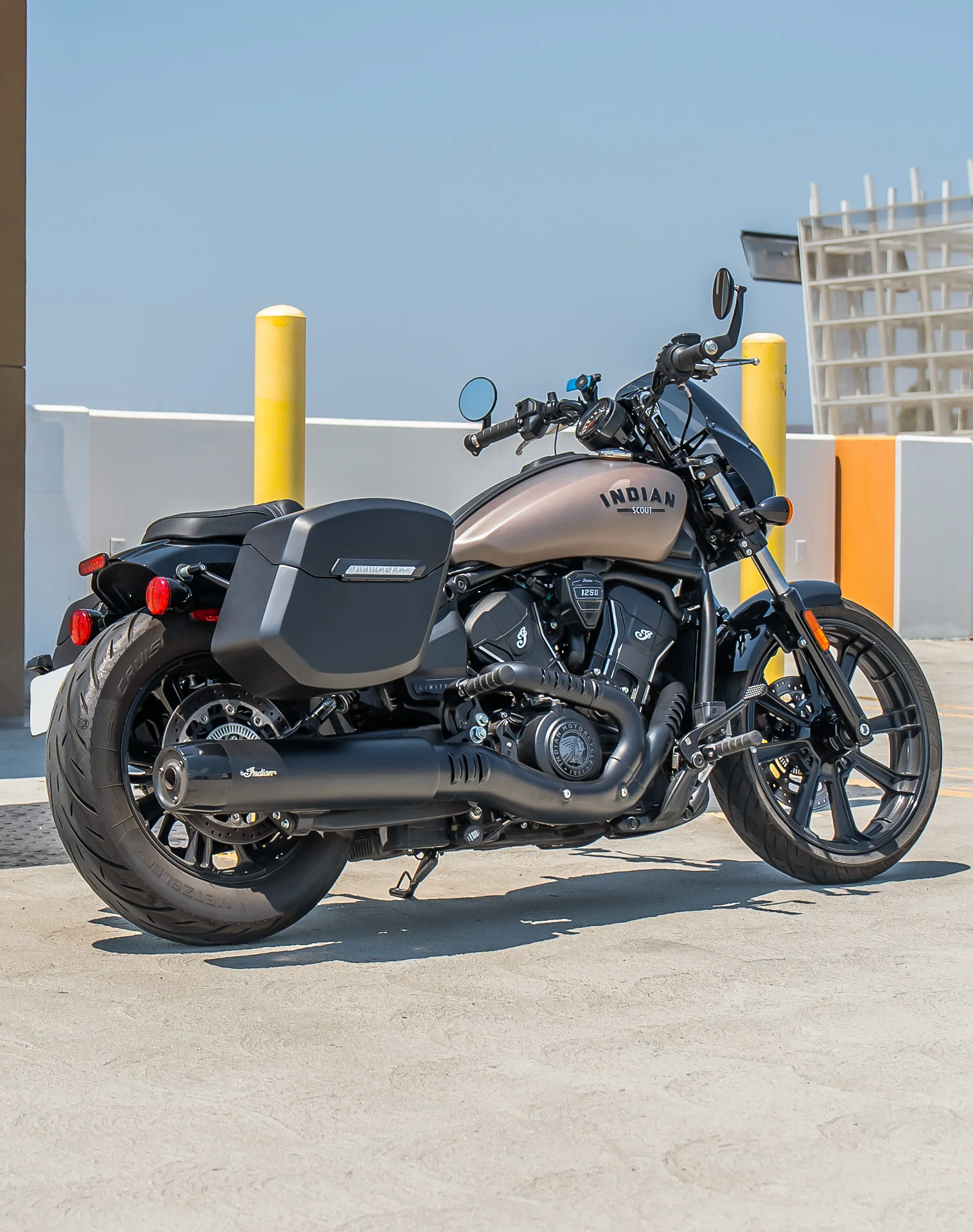 24L - Ironclad Quick-Mount Medium 2025+ Indian Scout Sixty Bobber Matte Hard Saddlebags - Image 3