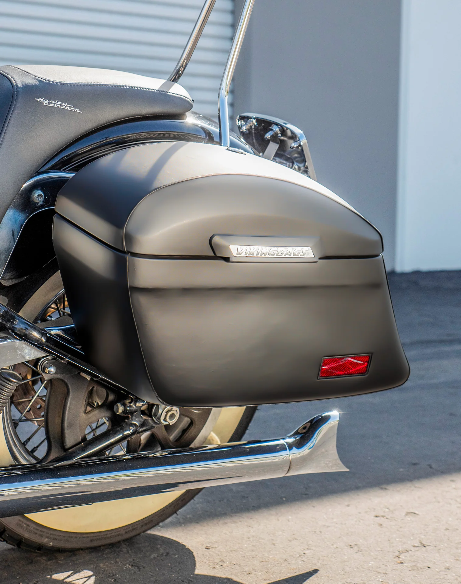 44L - Lamellar Stallion Extra Large Matte Motorcycle Hard Saddlebags for Harley Softail Deluxe FLSTN/I - Image 5