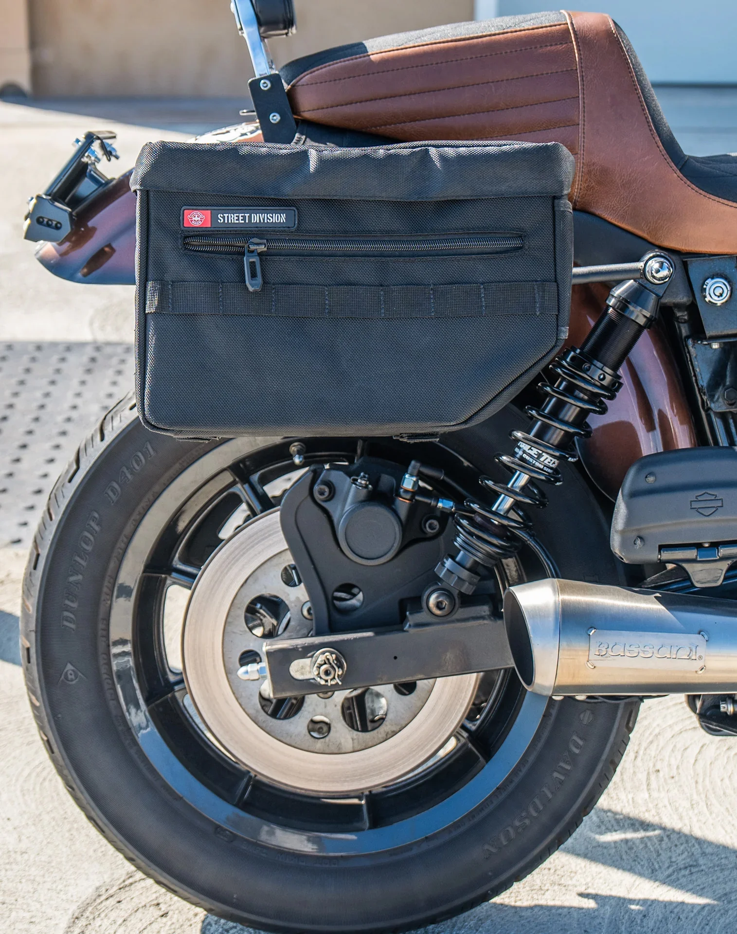 18L - Patriot Medium Throw Over Saddlebags for Harley Dyna Super Glide Custom FXDC/I - Image 4