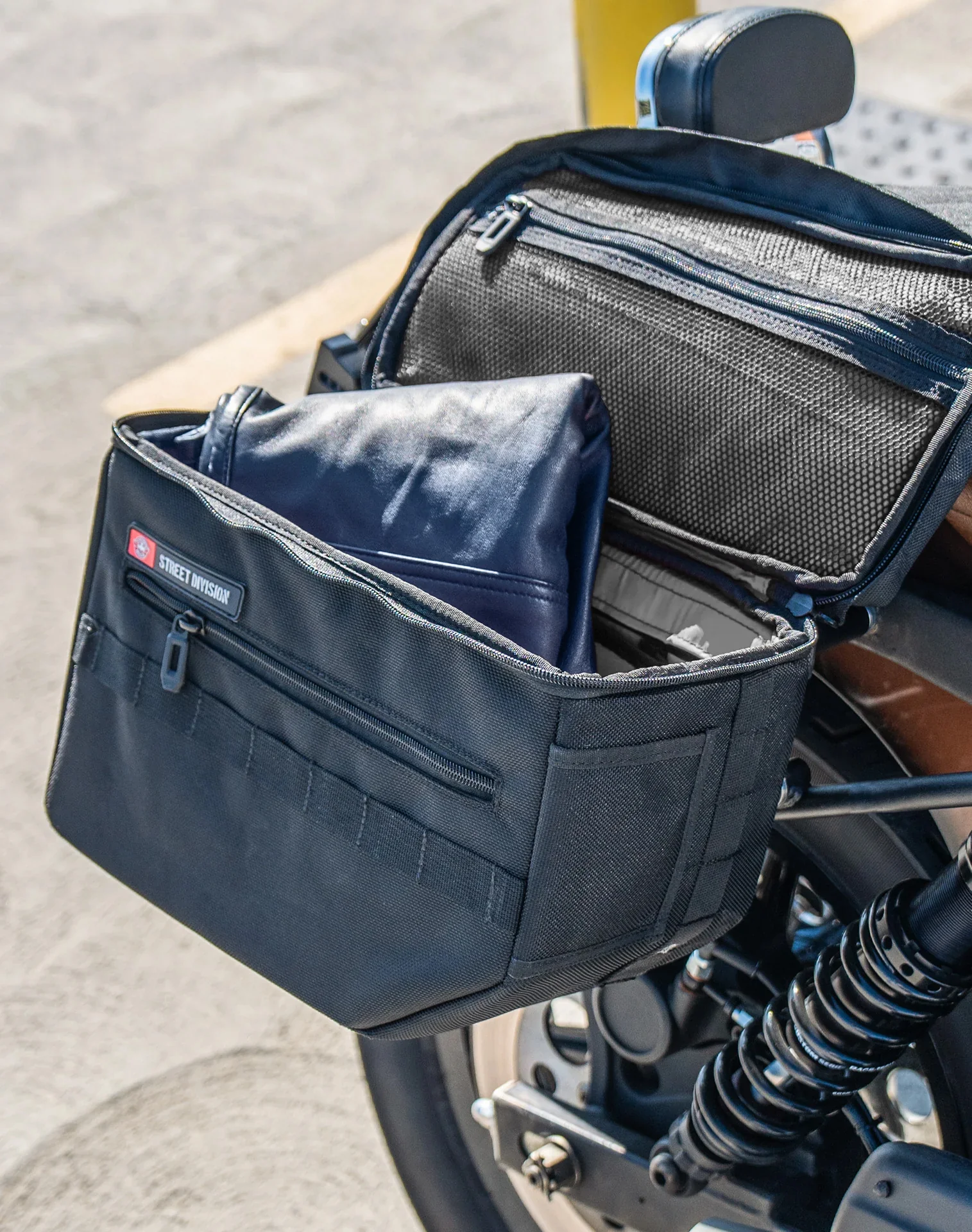 18L - Patriot Medium Throw Over Saddlebags for Harley Dyna Super Glide Custom FXDC/I - Image 6